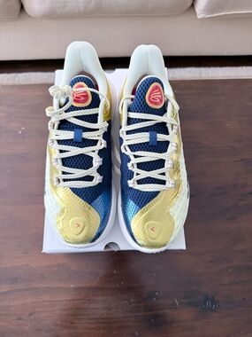 2024
Curry Brand Curry Flow 11 GS 'Champions Mindset